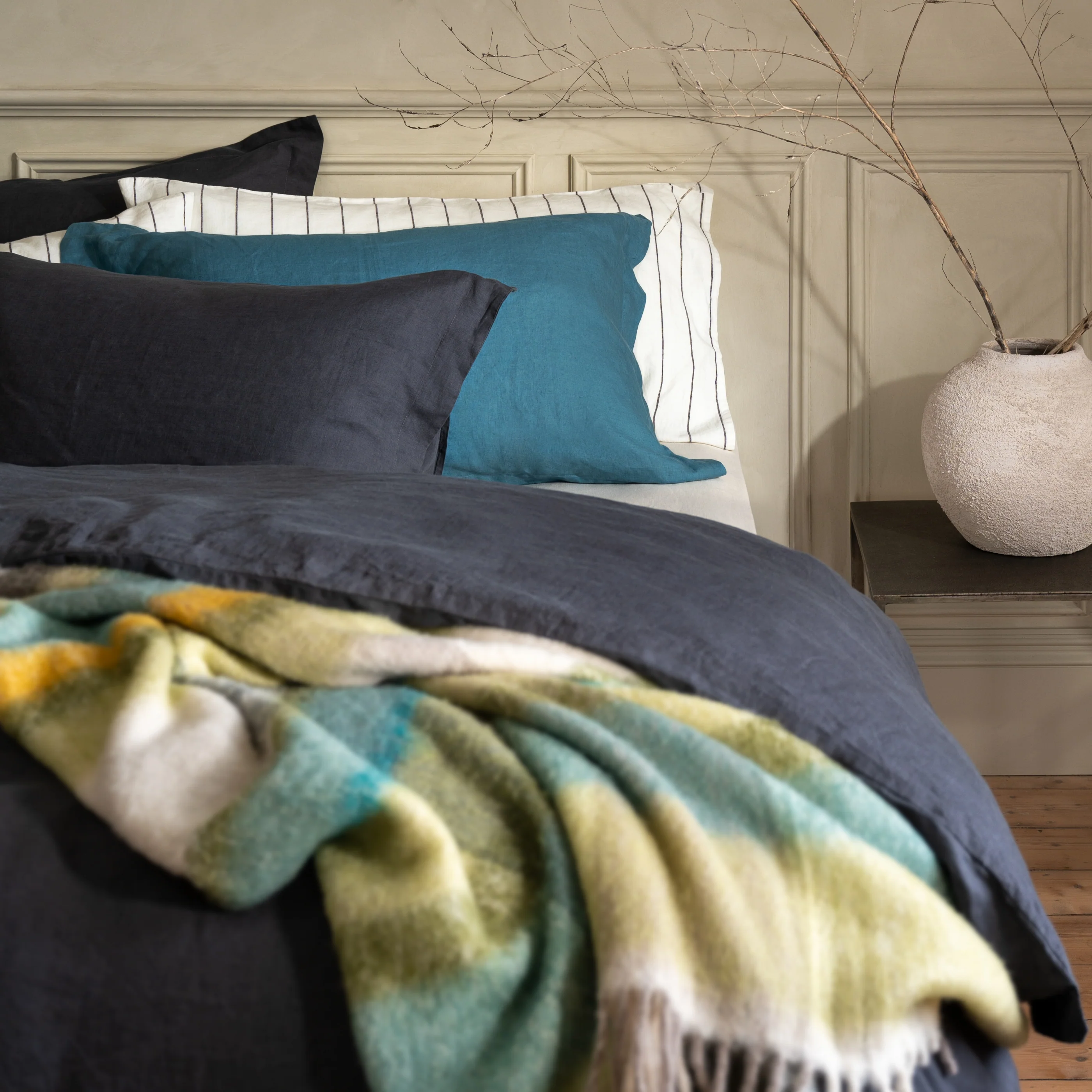 Midnight Grey French Linen 40cm Deep Fitted Sheets - Image 4