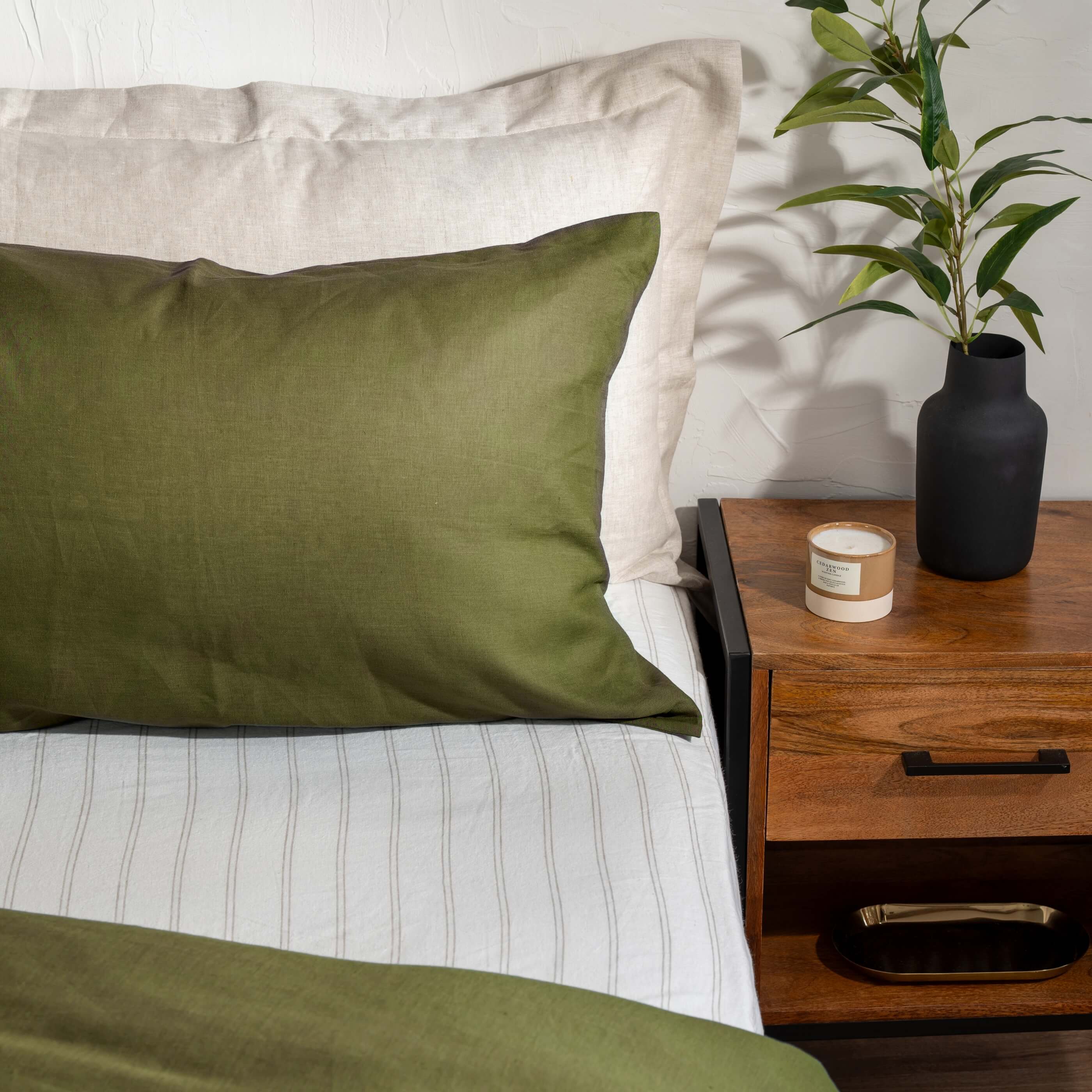 Olive Green French Linen 40cm Deep Fitted Sheets - Image 4